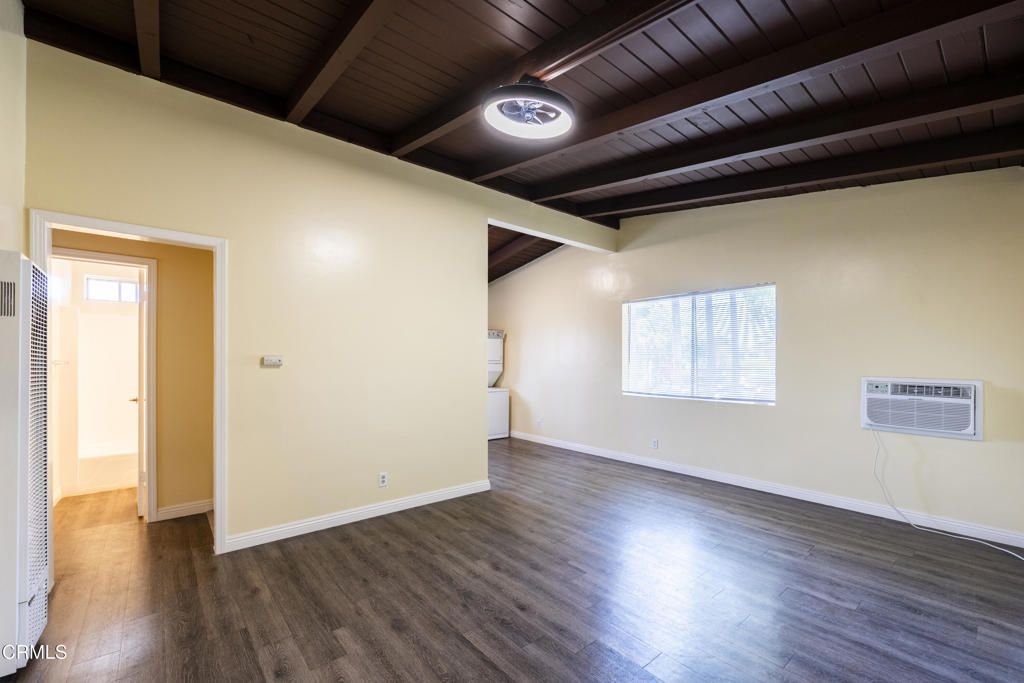 3620 S Budlong Avenue Property Photo 40