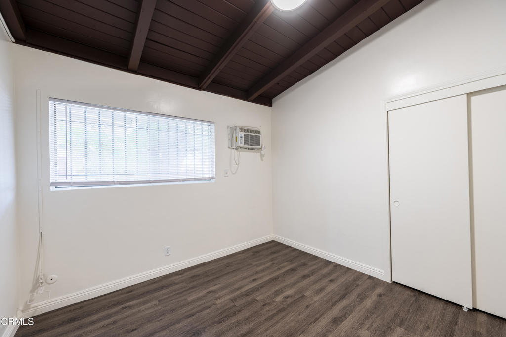 3620 S Budlong Avenue Property Photo 42