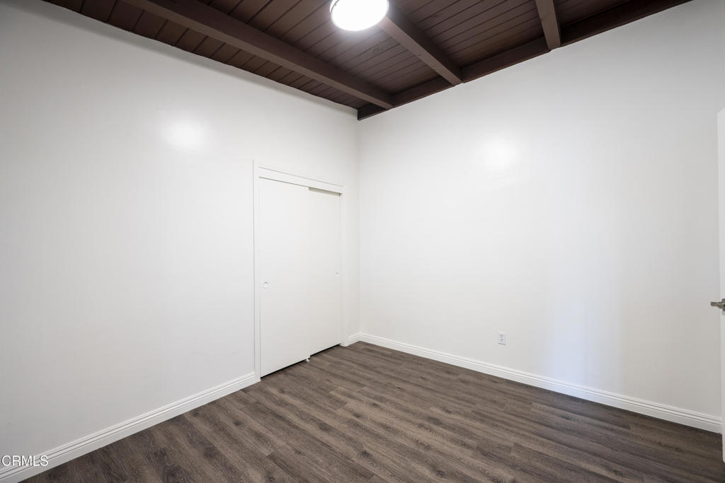 3620 S Budlong Avenue Property Photo 43