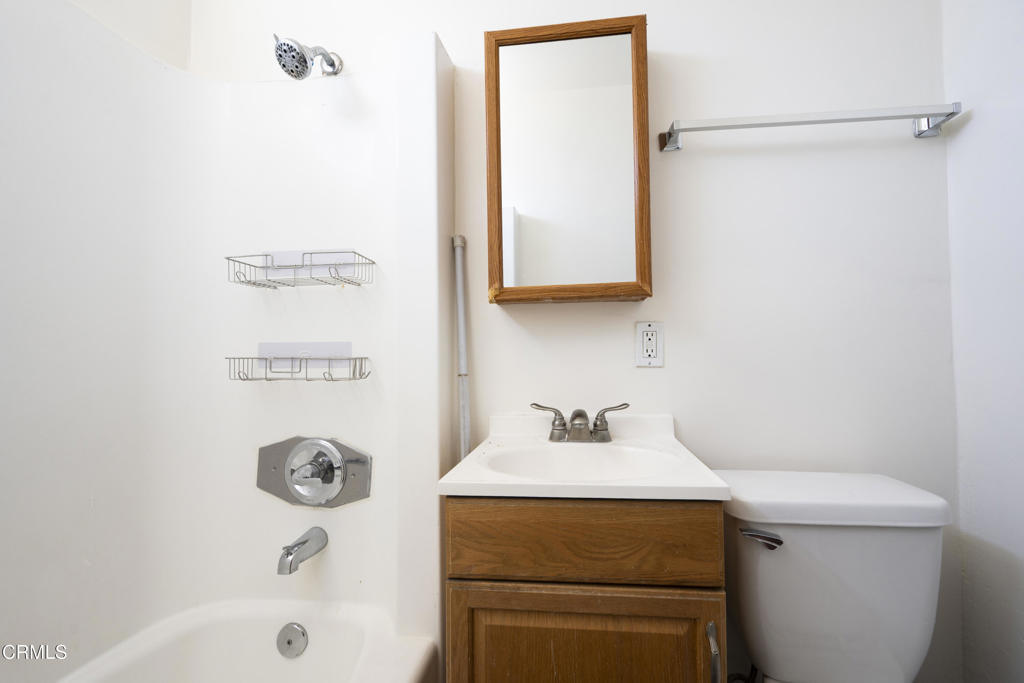 3620 S Budlong Avenue Property Photo 44