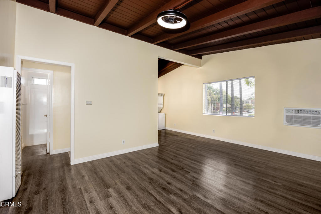 3620 S Budlong Avenue Property Photo 60