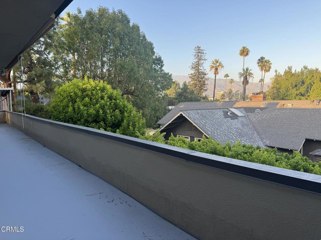 380 S Orange Grove Boulevard 12 Property Photo 18