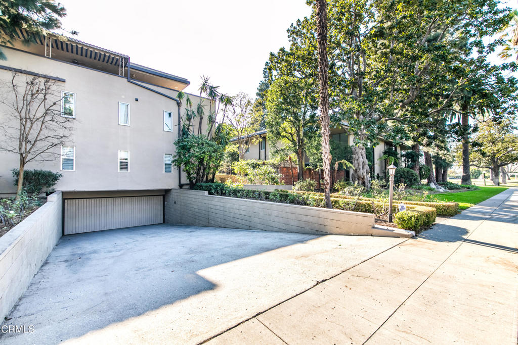 380 S Orange Grove Boulevard 12 Property Photo 34