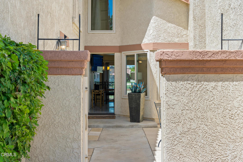 42173 Omar Place Property Photo 9