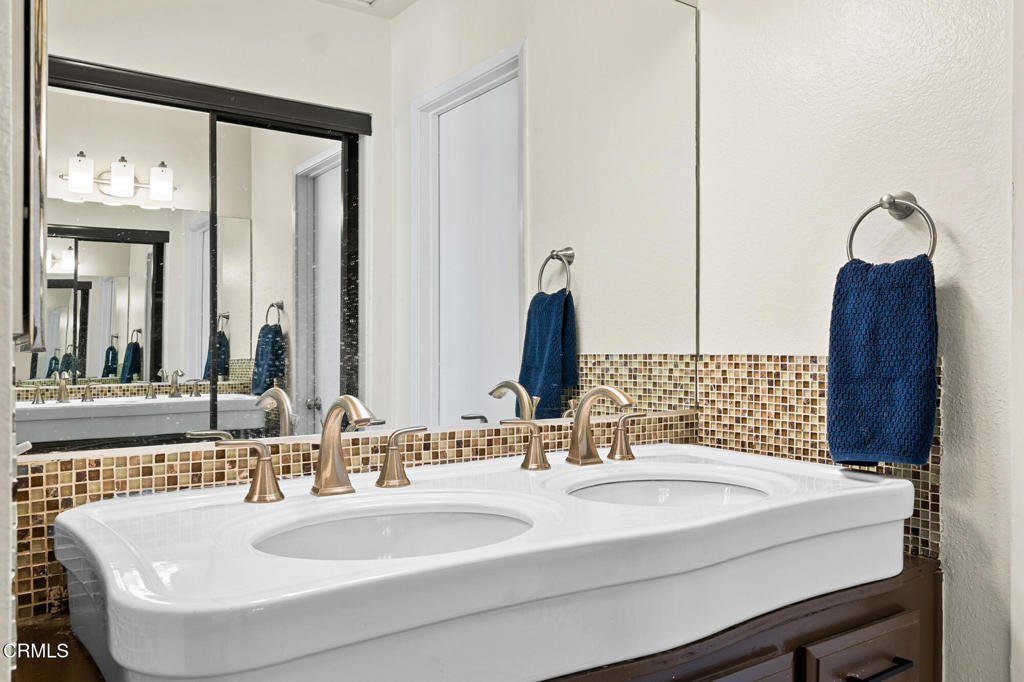 42173 Omar Place Property Photo 34