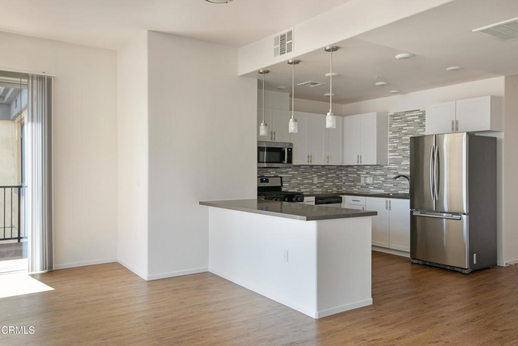 124 W Colorado Street 405 Property Photo 12