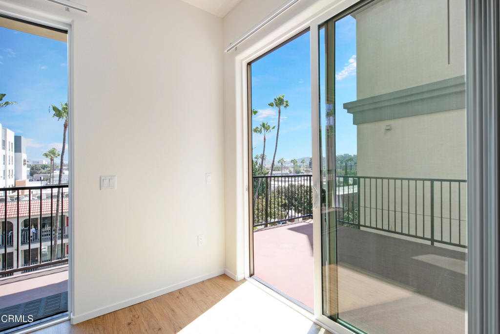 124 W Colorado Street 405 Property Photo 17