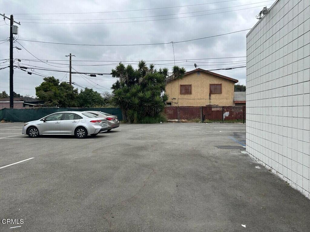 10616 Avalon Boulevard Property Photo 6