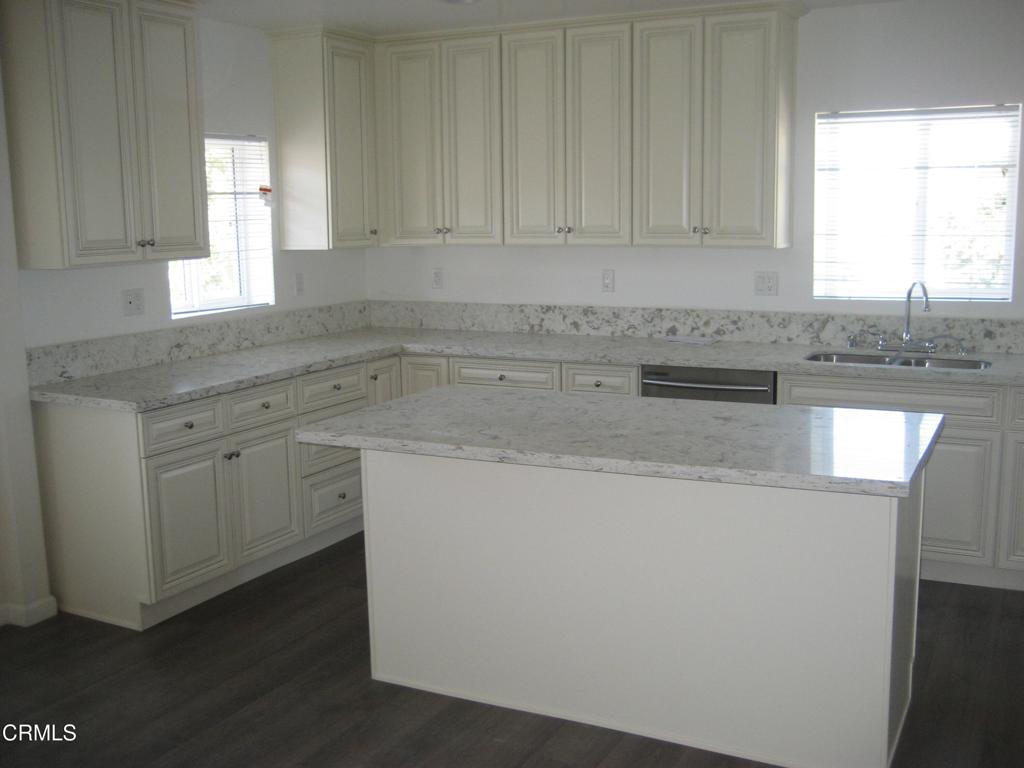10143 Mountair Avenue Property Photo 4