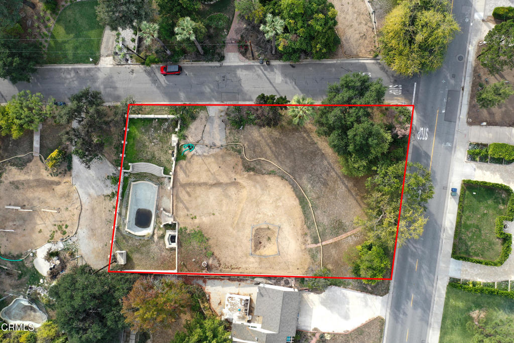1808 E Altadena Drive Property Photo 6