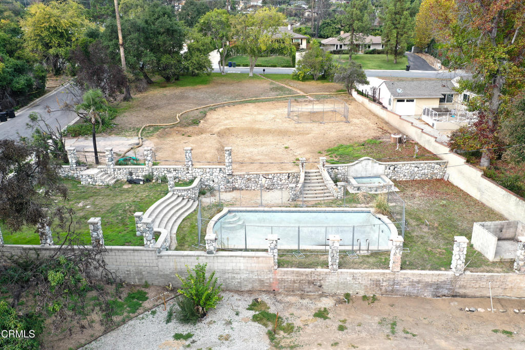 1808 E Altadena Drive Property Photo 8