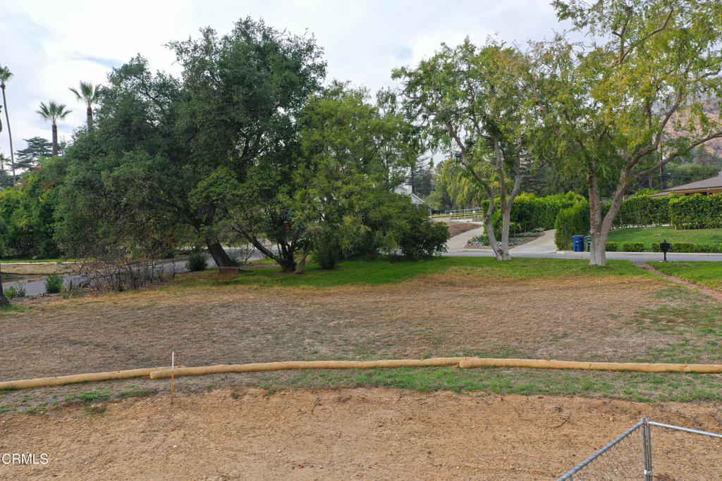 1808 E Altadena Drive Property Photo 16