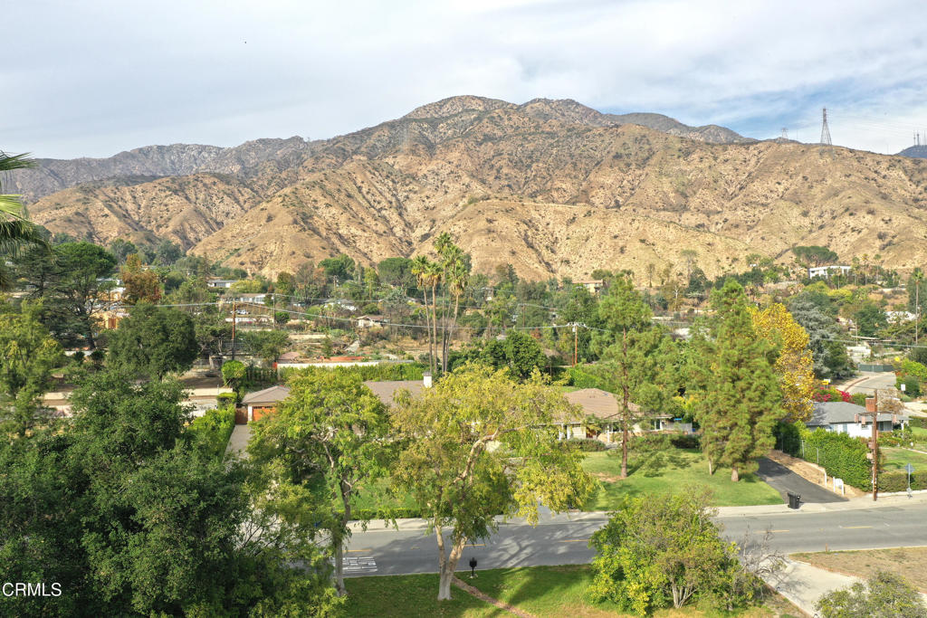 1808 E Altadena Drive Property Photo 22