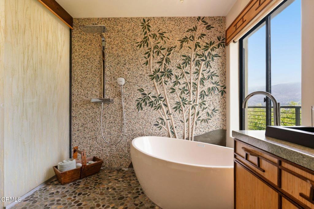 988 Glen Oaks Boulevard Property Photo 35