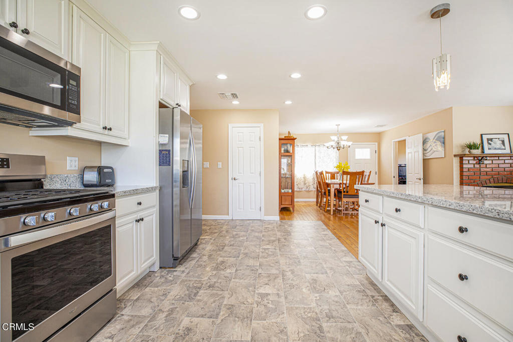 10272 Willow Springs Lane Property Photo 17