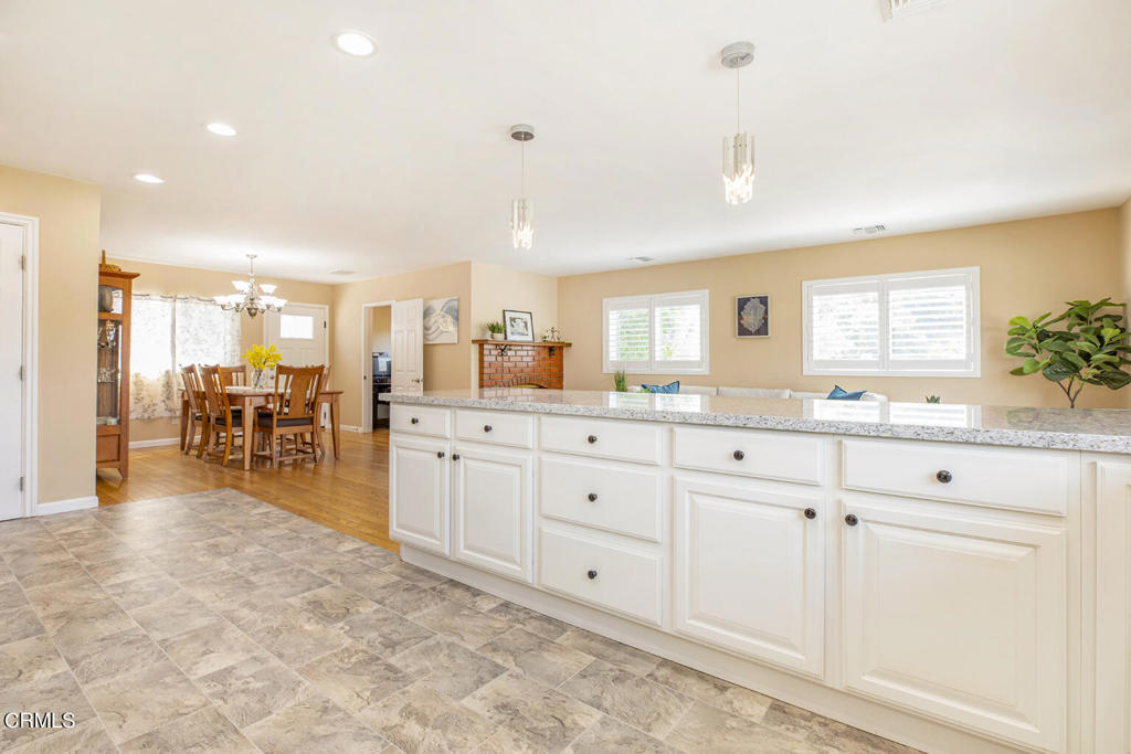 10272 Willow Springs Lane Property Photo 18