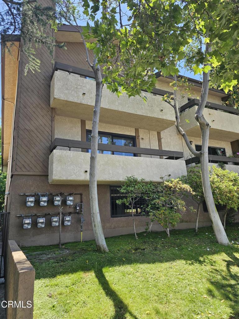 12330 Magnolia Boulevard 106 Property Photo 3
