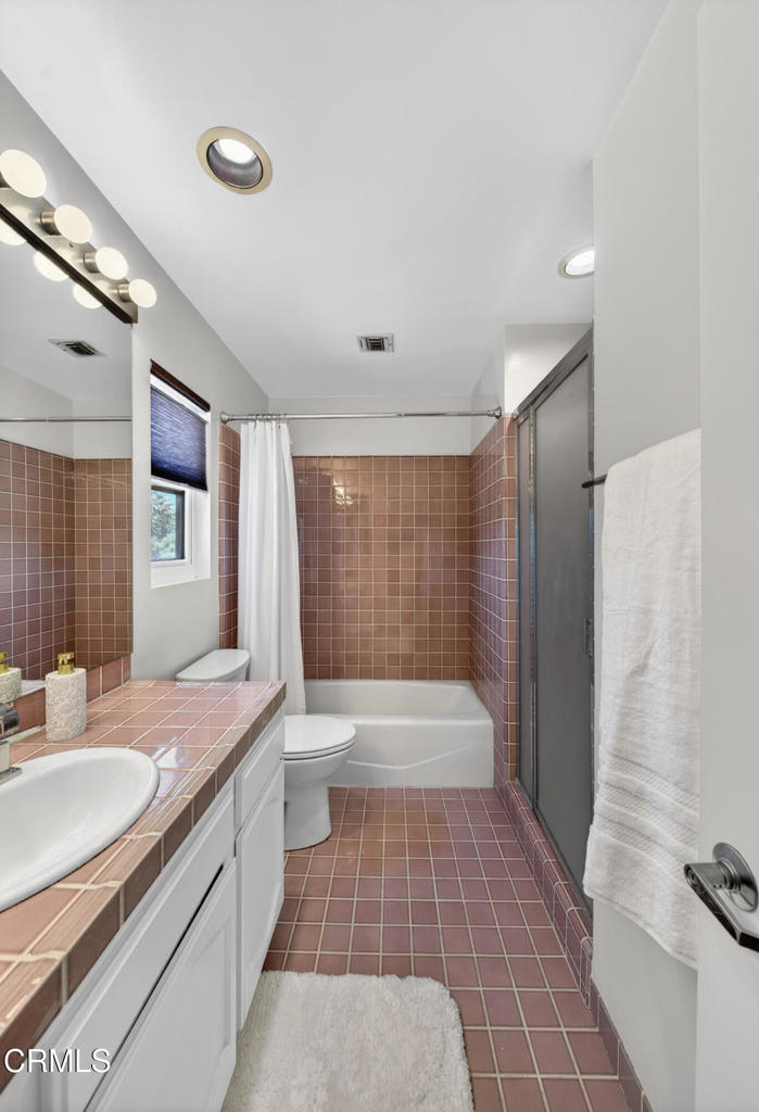 12330 Magnolia Boulevard 106 Property Photo 28