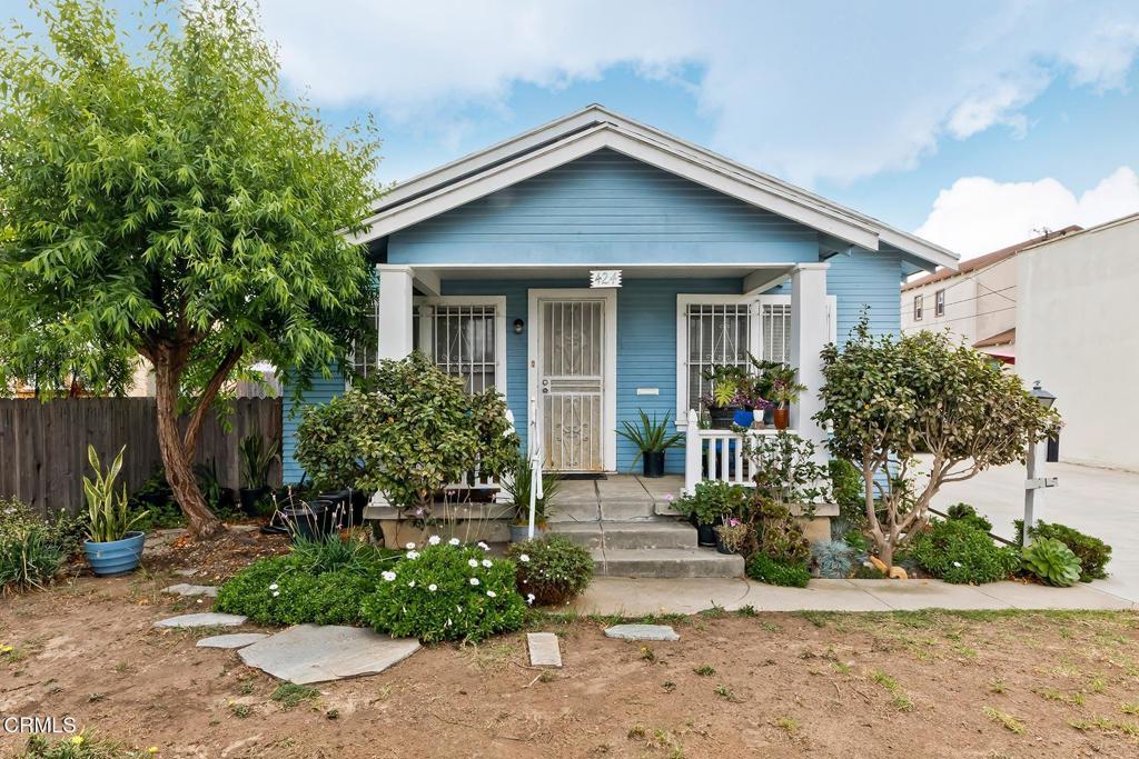 424 W Arbor Vitae Street Property Photo 3