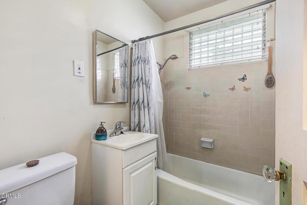 424 W Arbor Vitae Street Property Photo 17
