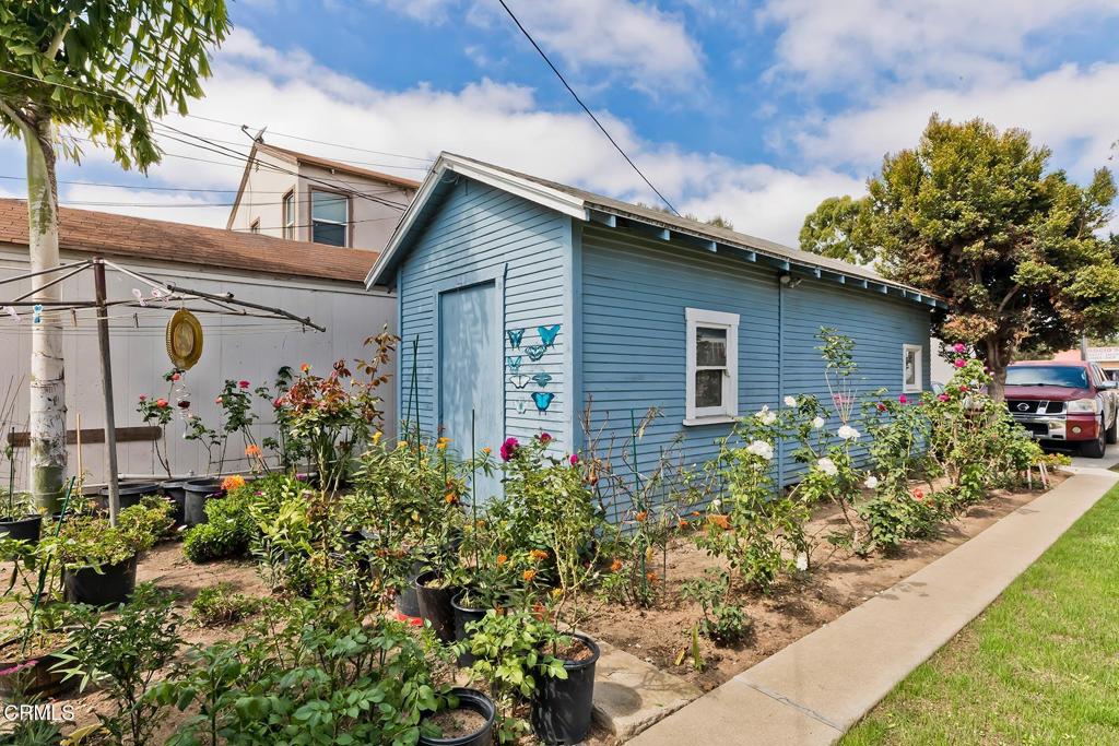 424 W Arbor Vitae Street Property Photo 20