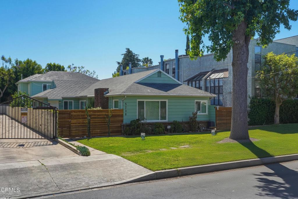 5236 Bellingham Avenue Property Photo 1