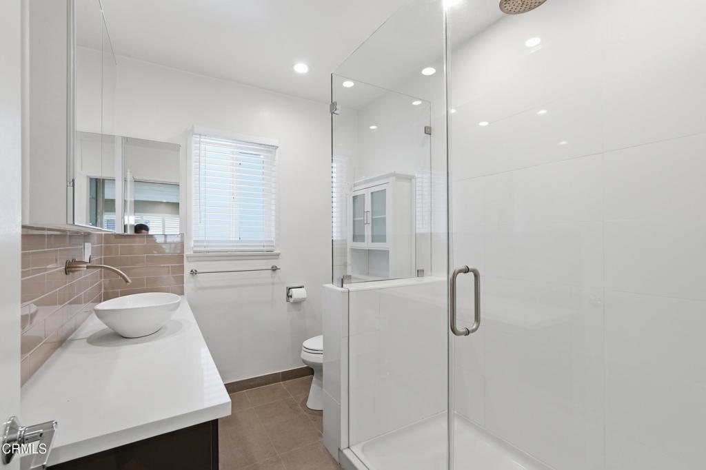 5236 Bellingham Avenue Property Photo 12