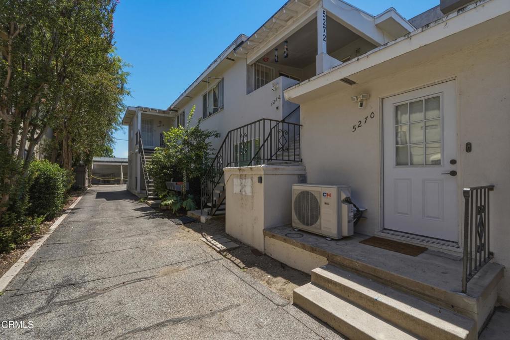 5270 Bellingham Avenue Property Photo 9