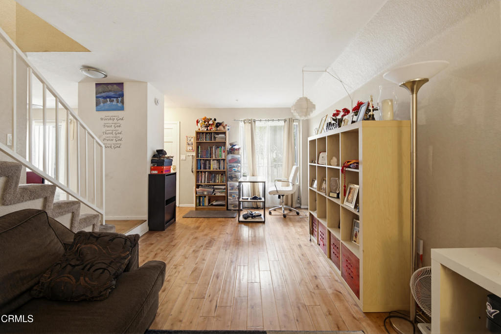 847 N Raymond Avenue 9a Property Photo 2