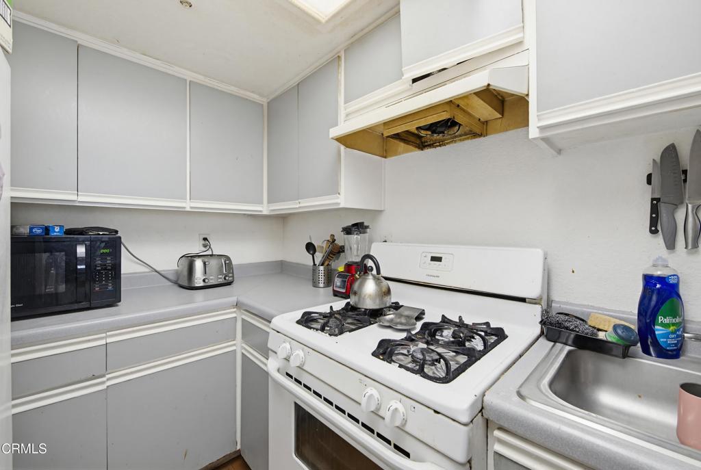 847 N Raymond Avenue 9a Property Photo 11