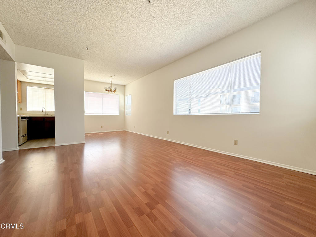 336 N Chapel Avenue E Property Photo 2