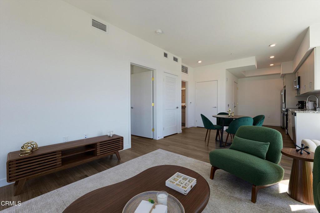 18900 Parthenia Street 207 Property Photo 6