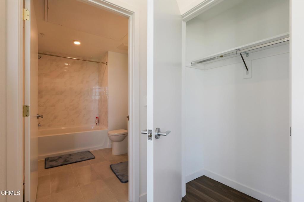 18900 Parthenia Street 207 Property Photo 21