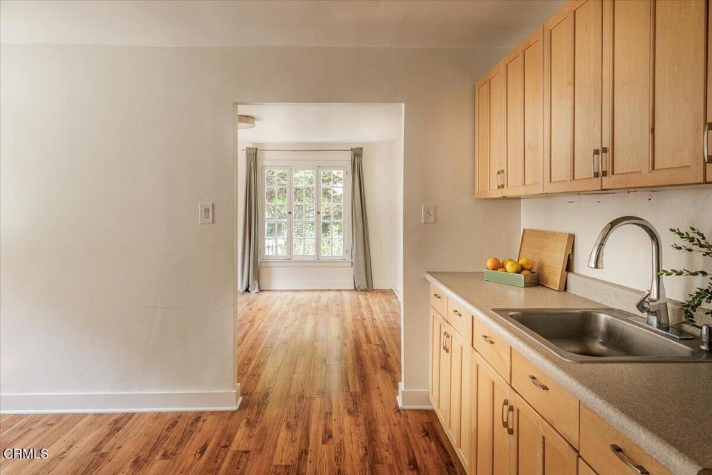 808 810 N Vendome Street Property Photo 10