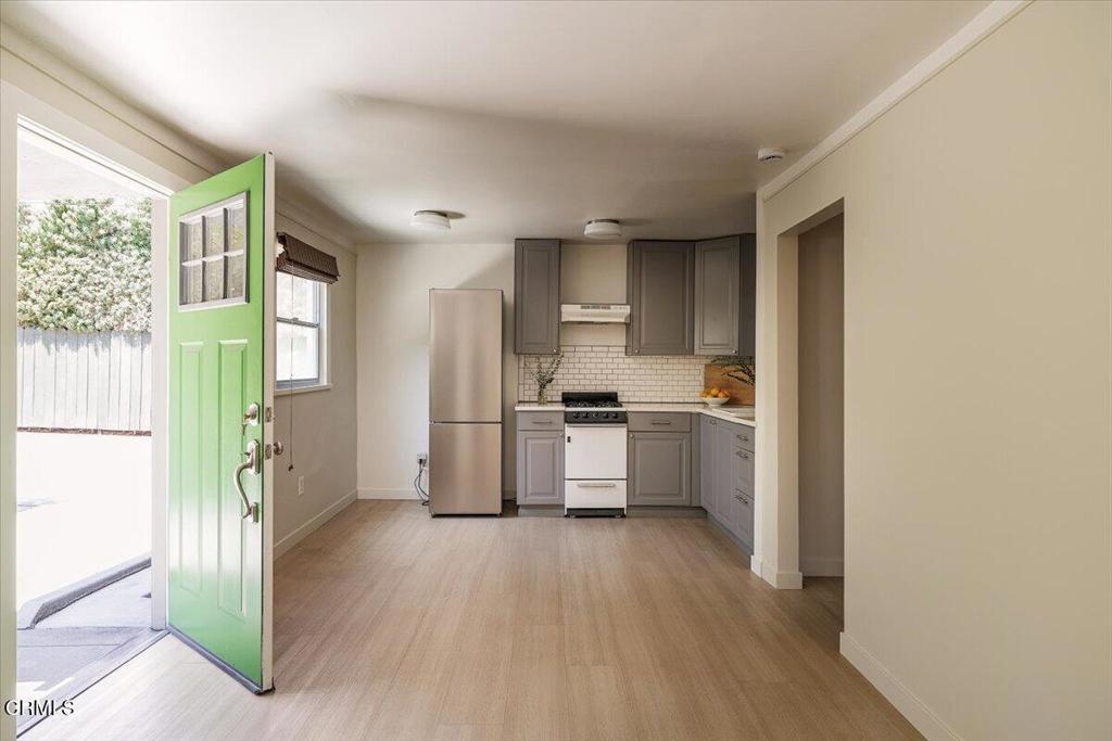 808 810 N Vendome Street Property Photo 17