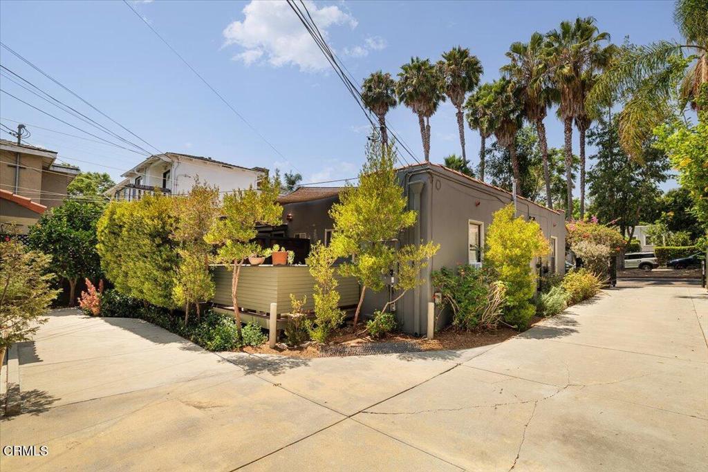 808 810 N Vendome Street Property Photo 25