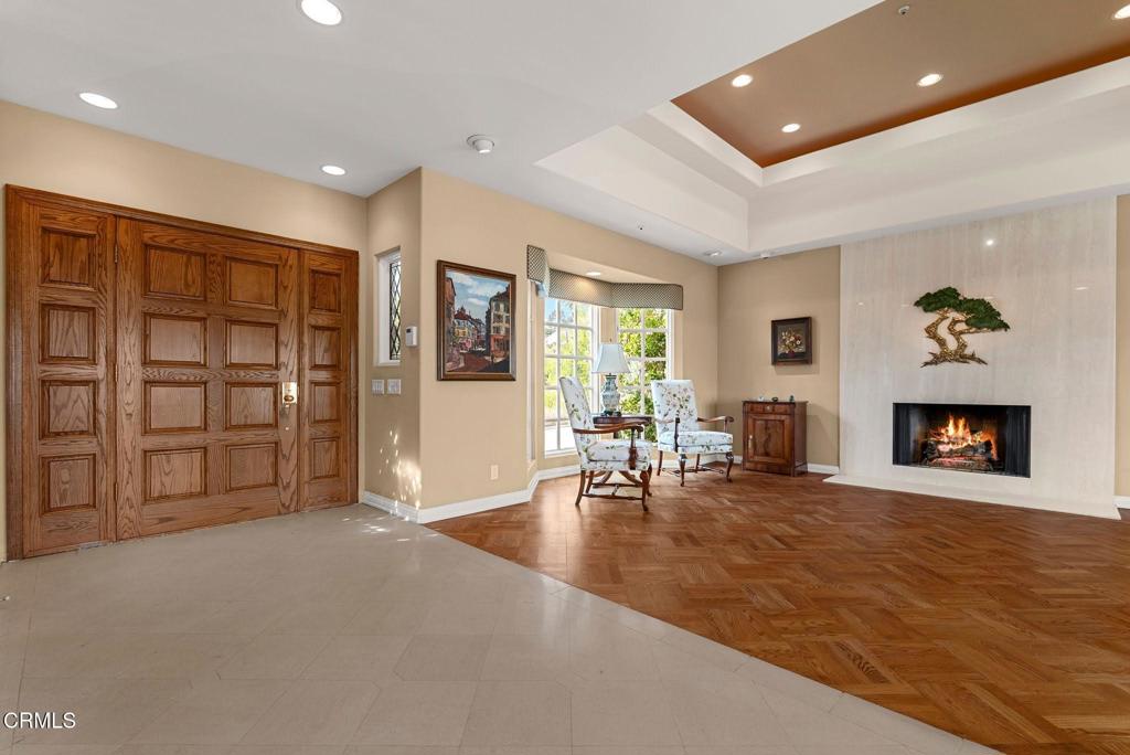 1401 Glen Oaks Boulevard Property Photo 4