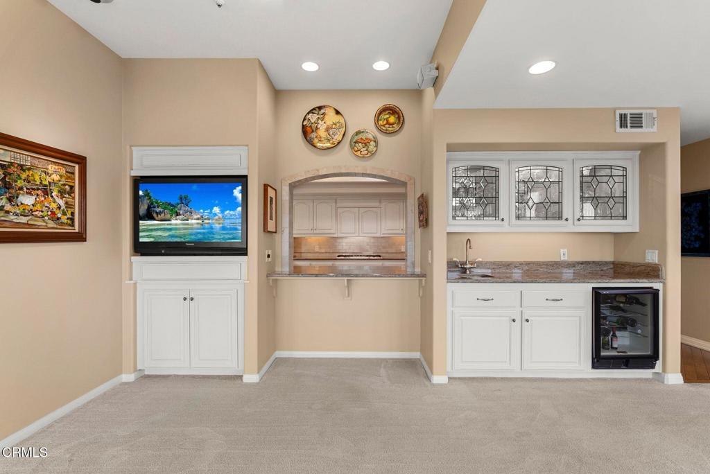 1401 Glen Oaks Boulevard Property Photo 15