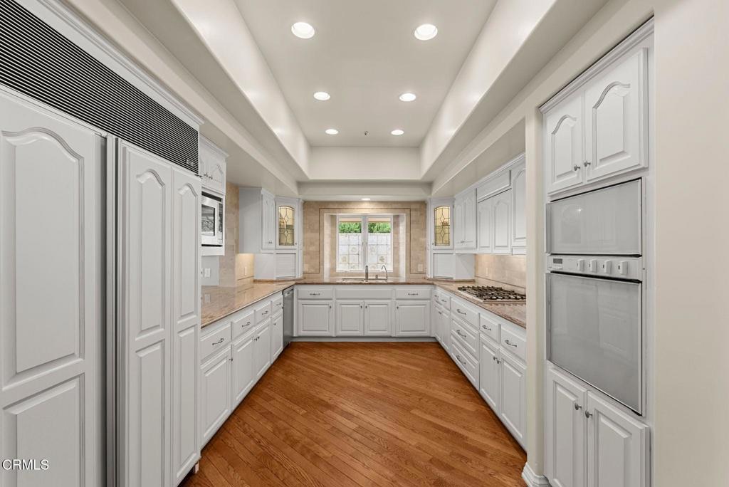 1401 Glen Oaks Boulevard Property Photo 16
