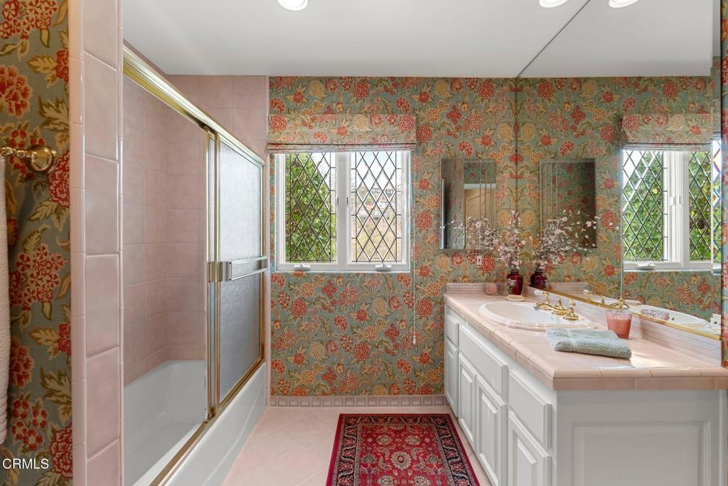 1401 Glen Oaks Boulevard Property Photo 25