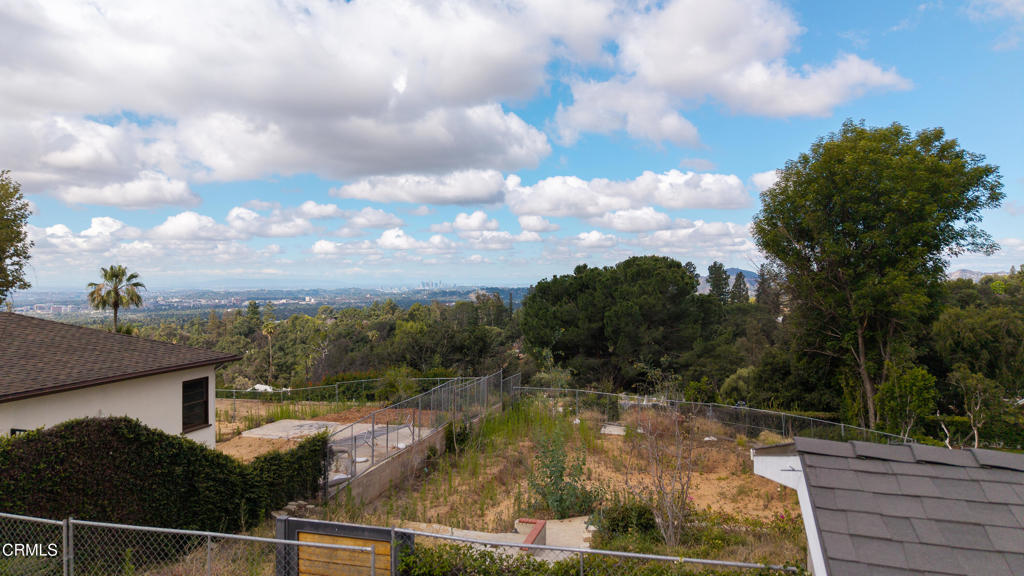 1205 E Loma Alta Drive Property Photo 15