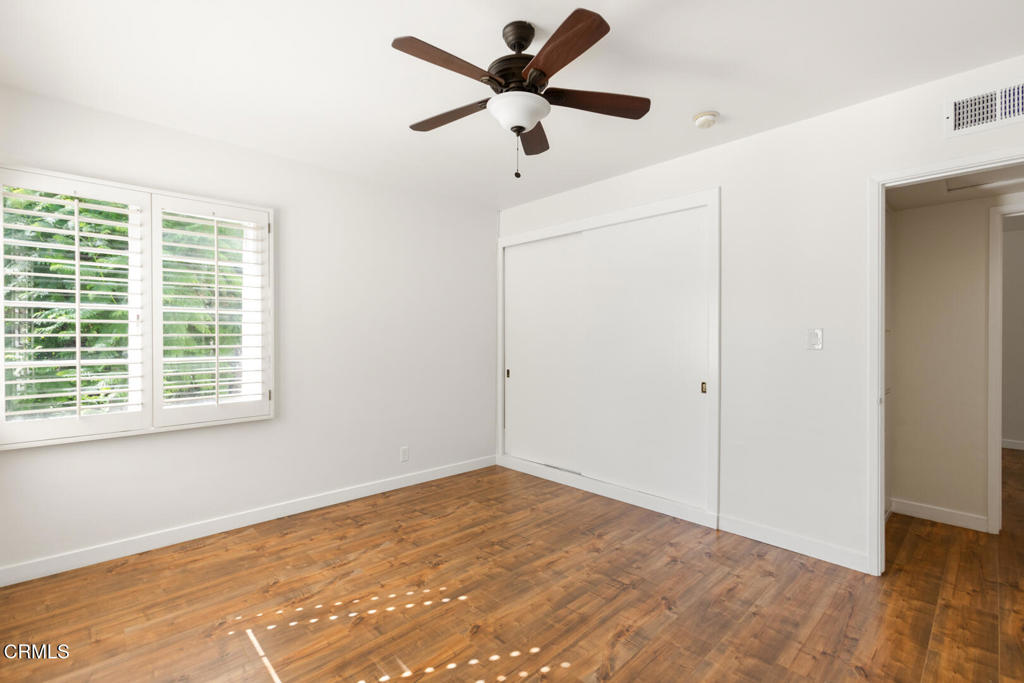 1233 N Columbus Avenue 3a Property Photo 23