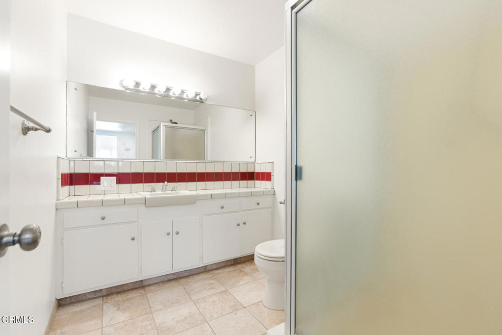 1233 N Columbus Avenue 3a Property Photo 25