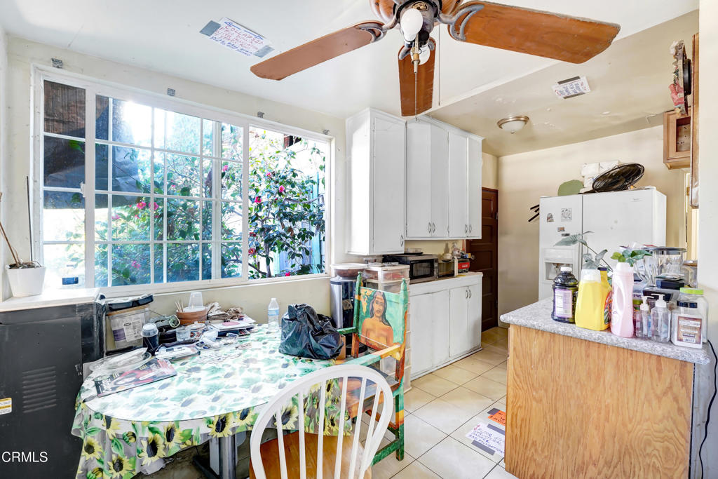 4824 Toland Way Property Photo 6
