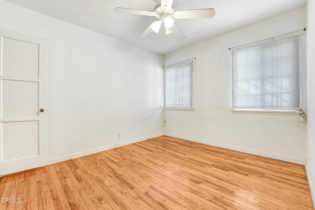 4824 Toland Way Property Photo 10