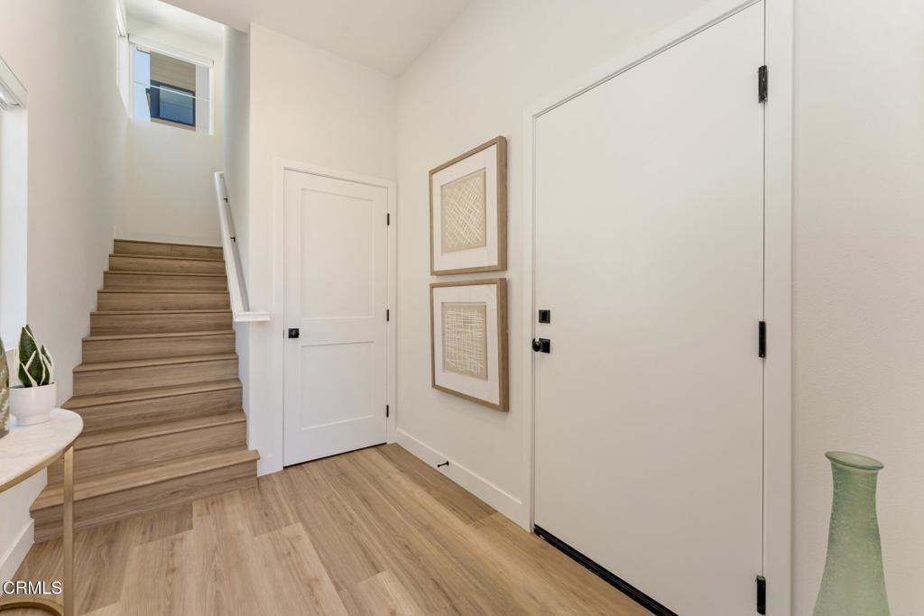 220 E Broadway A Property Photo 2