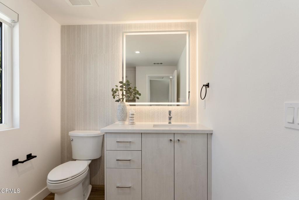 218 E Broadway A Property Photo 22