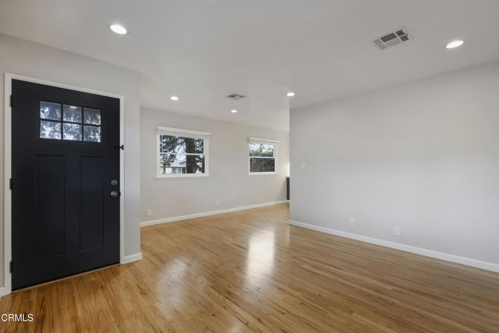 420 Violet Avenue Property Photo 6