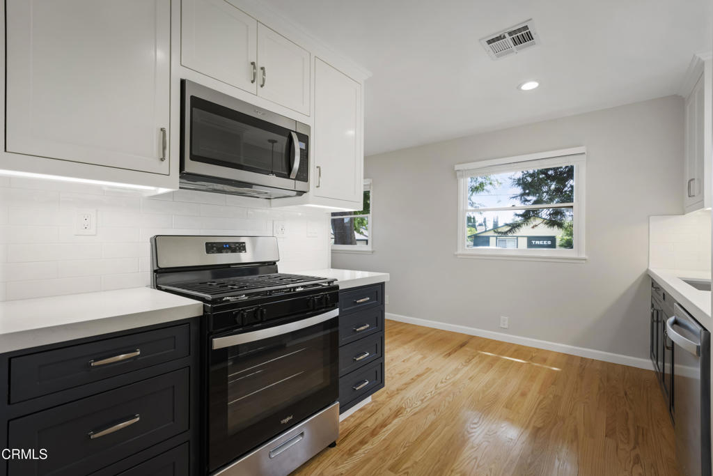 420 Violet Avenue Property Photo 9