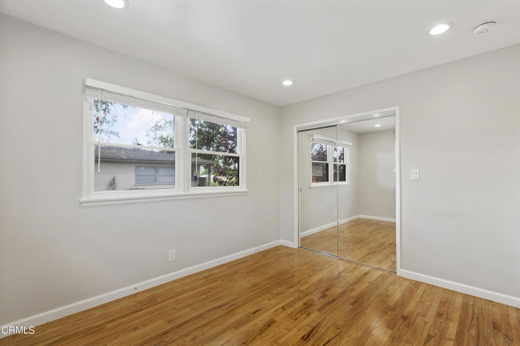 420 Violet Avenue Property Photo 10